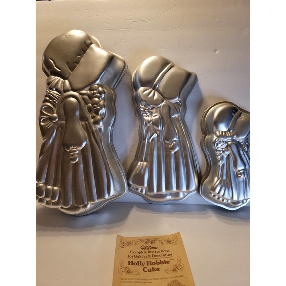 Holly Hobbie Vintage Cake Molds with Instruction Booklet - Picture 3 of 3